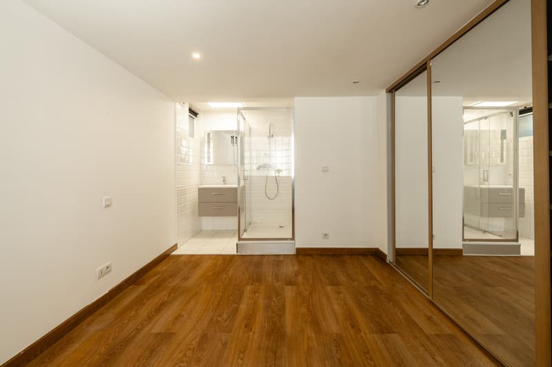 Appartement terrasse de 4 pièces à Divonne-les-Bains – 92m2 - terrasses (76m2), parking, box fermé (7)
