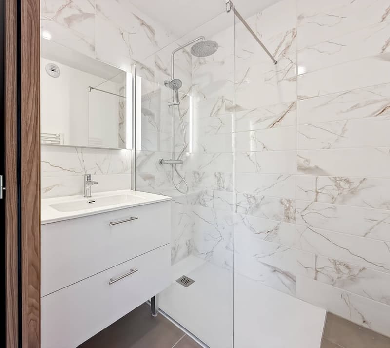 Appartement terrasse de 5 pièces à Divonne-les-Bains - 108m2 - jardin, cave, double garage (10)