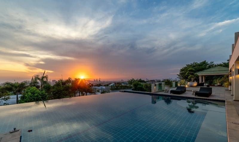 Traumhafte Villa an Top-Lage in Pattaya, Thailand (6)