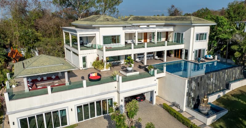 Traumhafte Villa an Top-Lage in Pattaya, Thailand (2)