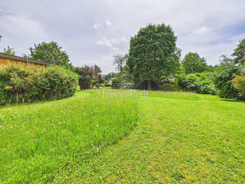 Parfait pour les petites familles, les couples ou les célibataires - à Ebmatingen, 96m2 d'espace de vie avec loggia vitrée cherche de nouveaux propriétaires. (12)
