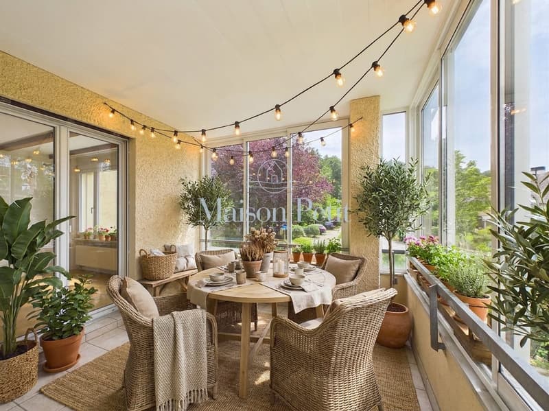 Perfekt für kleine Familien, Paare oder Singles - in Ebmatingen suchen 96m2 Wohnfläche mit verglaster Loggia neue Besitzer. (1)