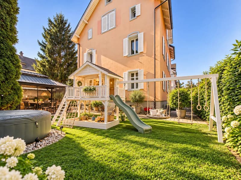 Familienleben auf drei Etagen in Seenähe - mit Einliegerwohnung und grossem Garten! (1)
