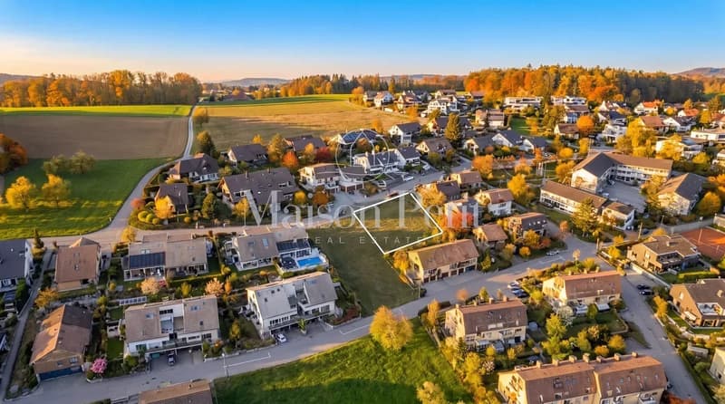 Erst das Land. Dann Ihr Haus. Drei Grundstücke am Hang warten auf Ihren Grundriss. (2)