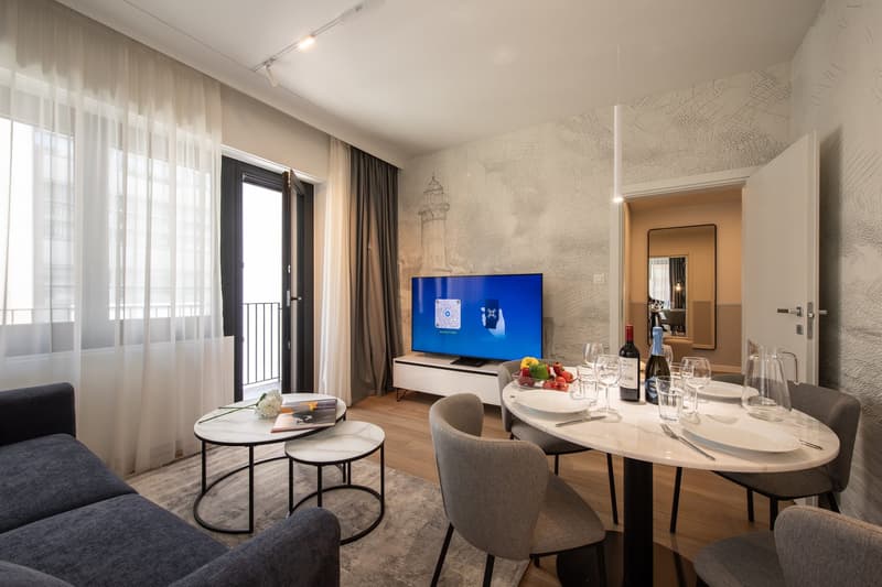 Flexible Rental from 1 Month — Furnished 2.5-Room Apartment with Balcony in Lugano (7)