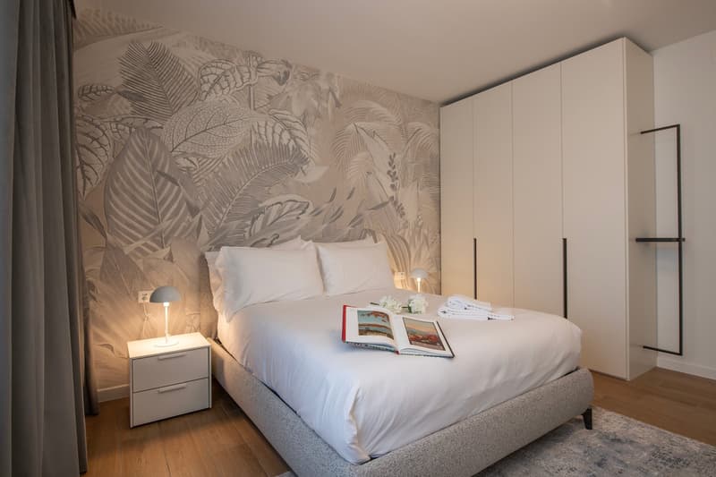 Flexible Rental from 1 Month -Furnished 3.5-Room Apartment with Balcony and Stunning Views in Lugano (4)