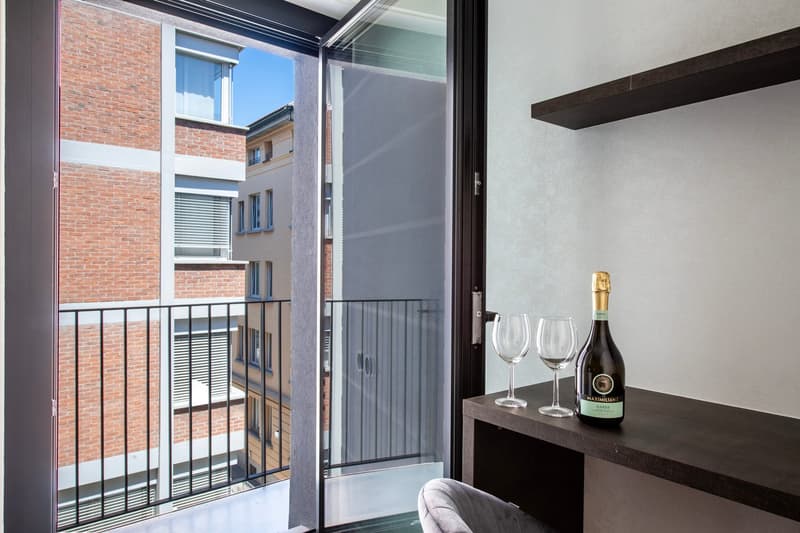 Flexible Rental from 1 Month -Furnished 3.5-Room Apartment with Balcony and Stunning Views in Lugano (18)