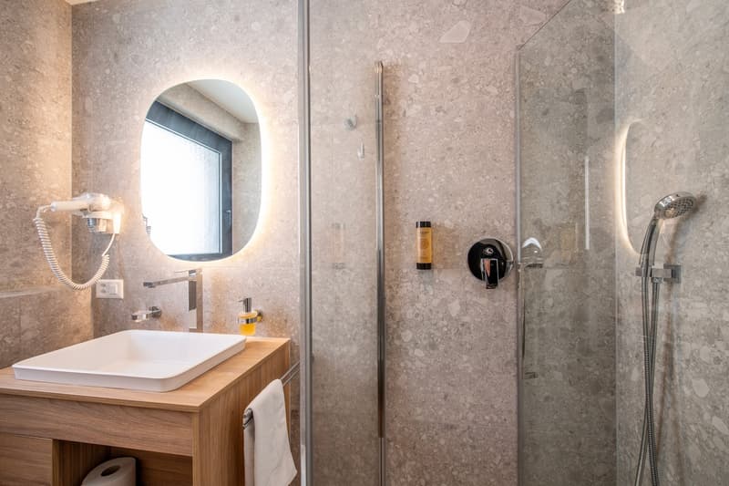 Flexible Rental from 1 Month -Furnished 3.5-Room Apartment with Balcony and Stunning Views in Lugano (12)