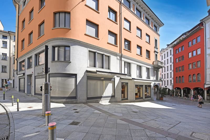 Flexible Rental from 1 Month — Furnished 3.5-Room Apartment in Central Lugano (15)