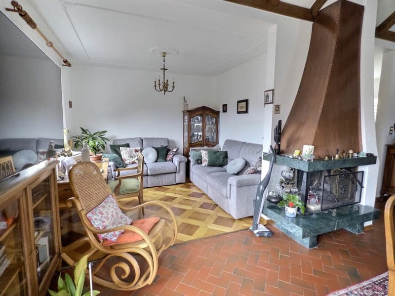Casa unifamiliare con terreno edificabile (5)