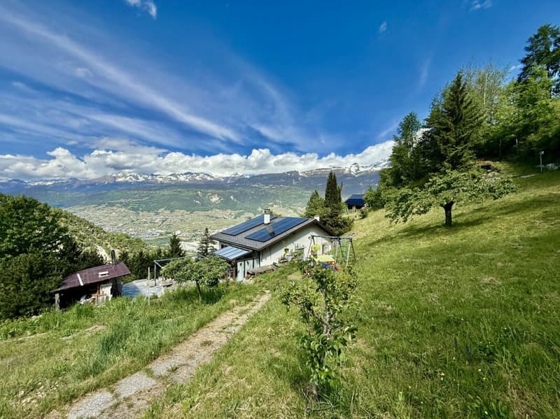 Casa unifamiliare con terreno edificabile (2)