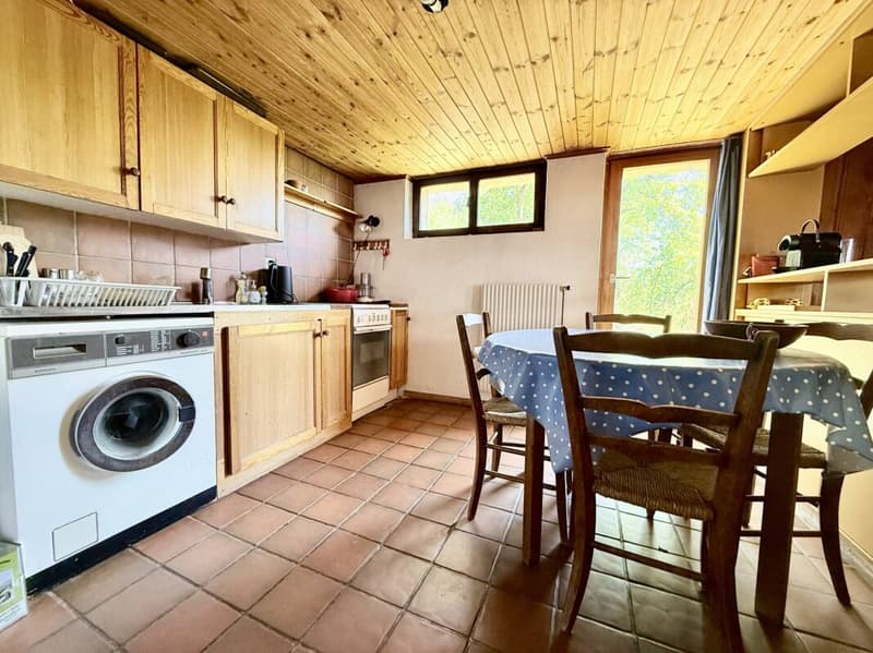 Charmante maison avec terrain à bâtir (6)