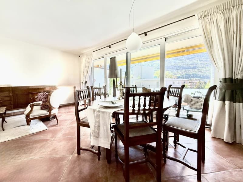 Magnifique appartement de 3½ pièces au coeur de Sion (2)