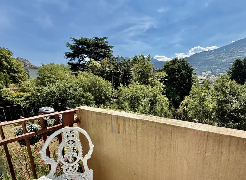 Geräumige 6.5-Zimmer-Wohnung mit Bergblick in Sion (11)