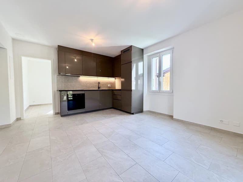 Splendid renovated building with character in the heart of the old village of Vétroz (2)