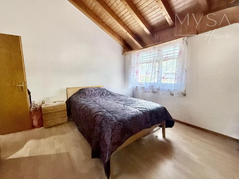 Bel appartement de 4½ pièces situé au dernier étage (9)