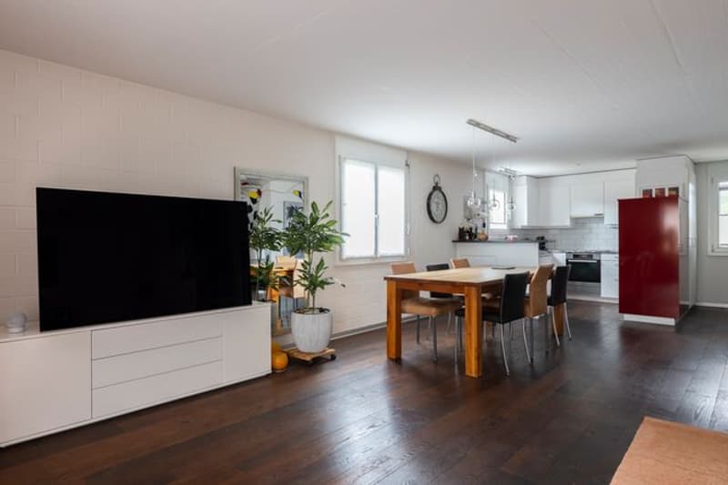 Grosszügige 4.5-Zimmer-Maisonette-Wohnung in Utzenstorf (4)