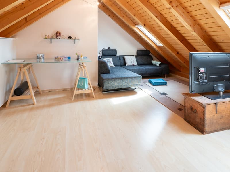 Charmante 6.5-Zimmer-Dachwohnung mit Weitblick (22)