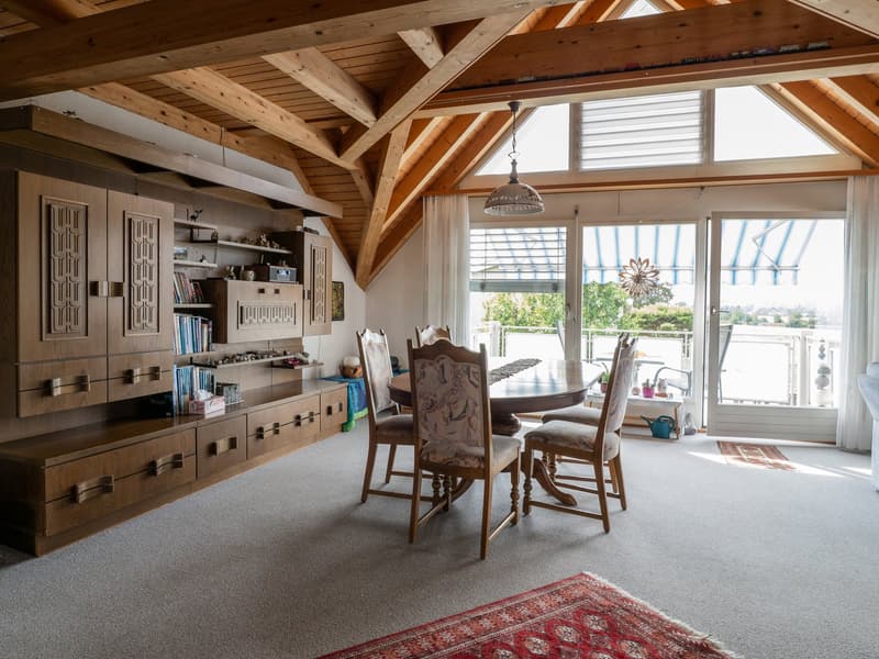 Charmante 6.5-Zimmer-Dachwohnung mit Weitblick (10)