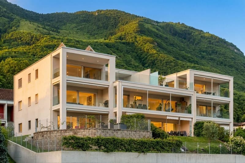 3.5 locali moderno e luminoso con loggia a Claro (6)