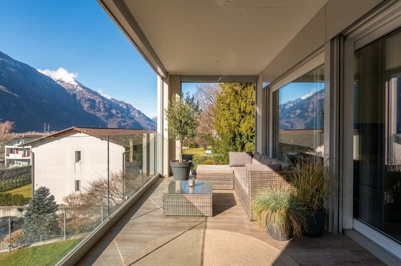 3.5 locali moderno e luminoso con loggia a Claro (1)