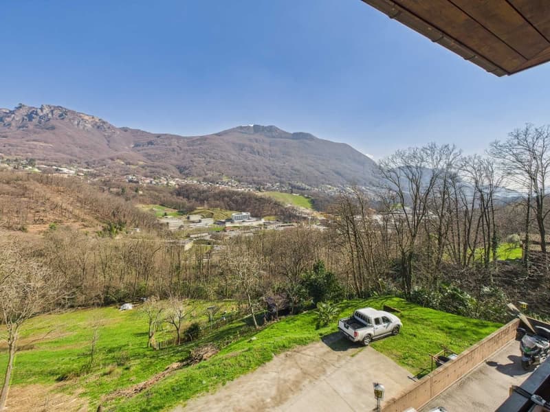 Attico 4.5 locali con vista monti a Lugaggia (9)