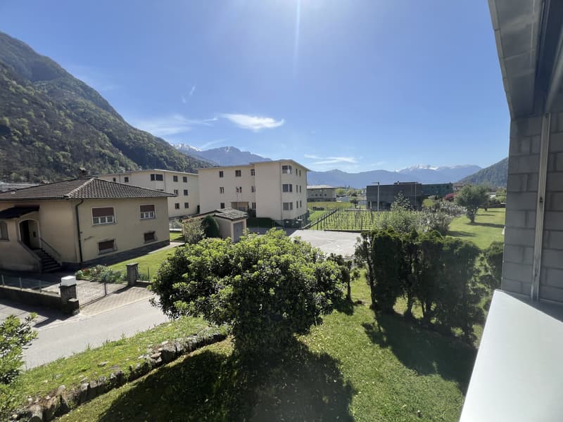 4.5 locali con ampio balcone e vista a Bellinzona - mieten (1)