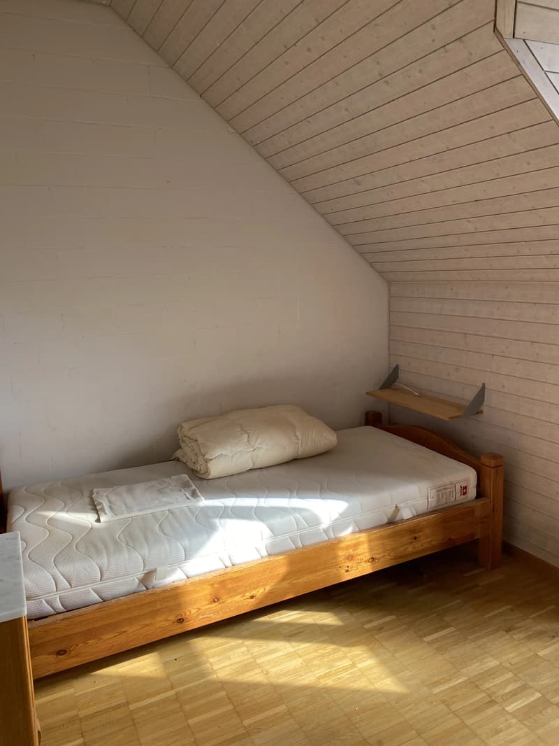 WG-Zimmer in Hünikon Neftenbach (3)