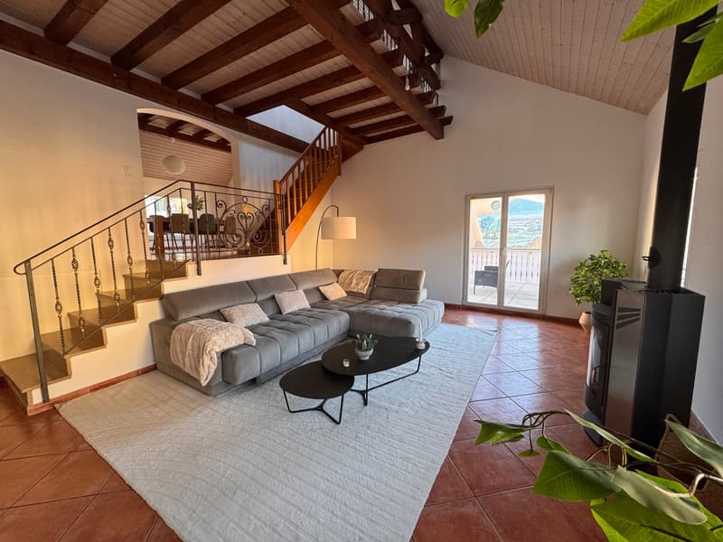 Chambre meublée disponible dans une grande villa en colocation à Apples (1)