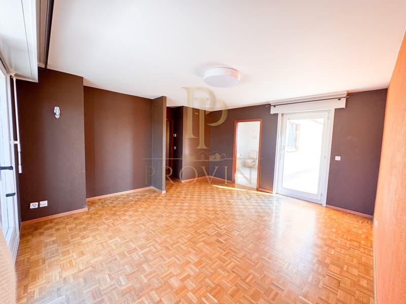 Attique 7.5 pièces – 154 m² habitables – Terrasse plein sud de 110 m² et vue panoramique (12)