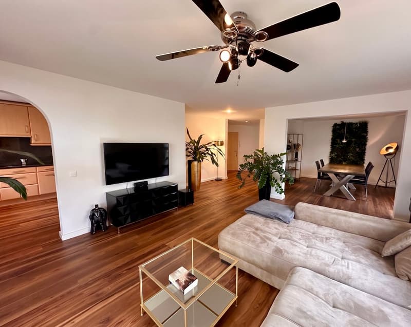 Exklusive 4.5-Zimmer- Gartenmaisonette in Winkel ZH (1)