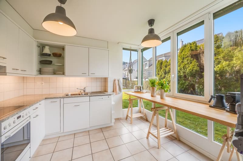 Grosszügige 3.5-Zimmer-Gartenwohnung mit 108 m² , Ruhe, Sonne & Nähe Zürichsee (2)