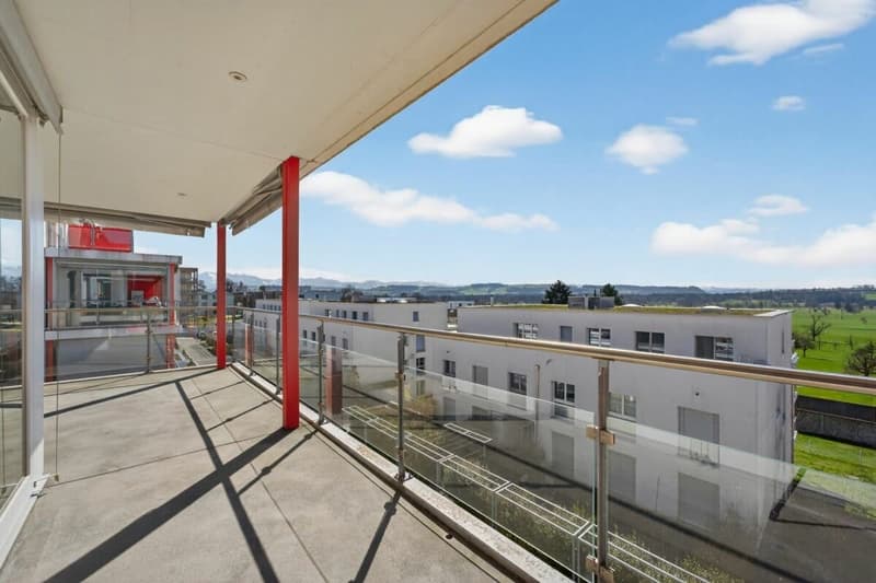 Appartement 4,5 pièces avec vue lointaine et balcon à Geuensee (9)