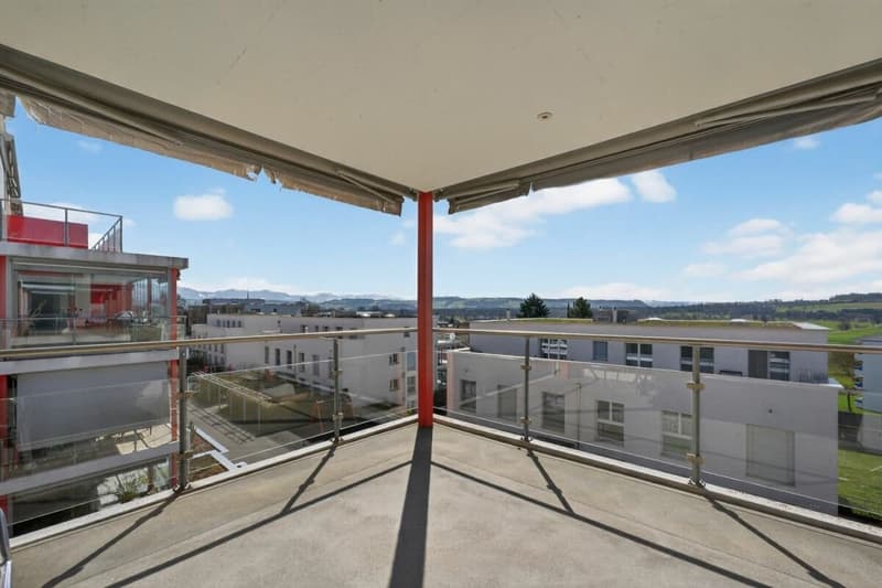 Appartement 4,5 pièces avec vue lointaine et balcon à Geuensee (7)