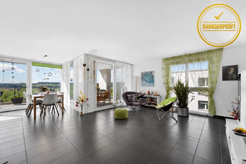 Exclusive 3.5-room attic apartment with a far-reaching view in a quiet location in Geuensee (1)