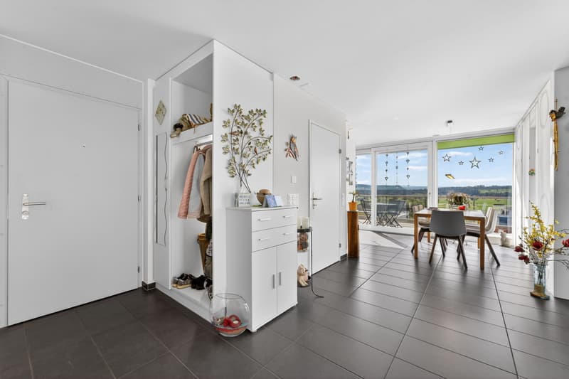 Exclusive 3.5-room attic apartment with a far-reaching view in a quiet location in Geuensee (9)
