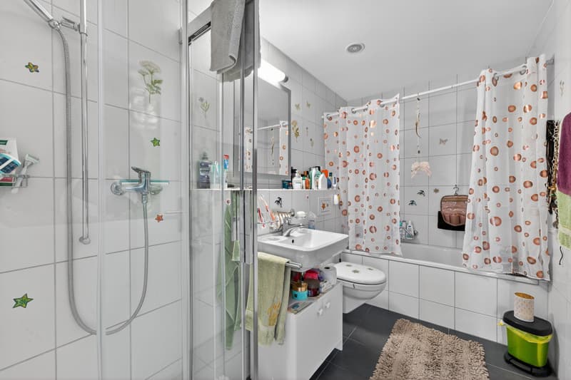Appartement de jardin ensoleillé de 3,5 pièces avec balcon et grand espace de séjour au jardin (8)