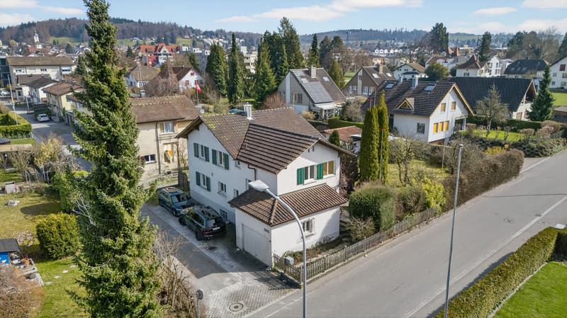 Maison de famille charmante avec jardin dans un quartier résidentiel calme (3)