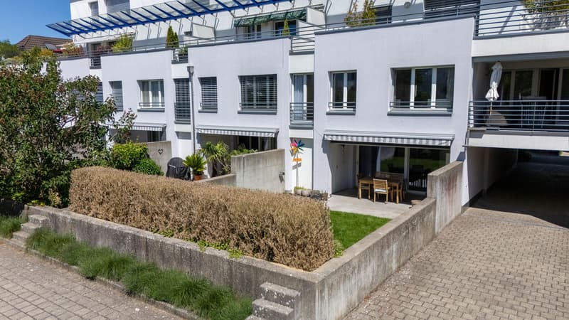 Living like in your own house - 5.5 rooms with garden and spacious floor plan (6)