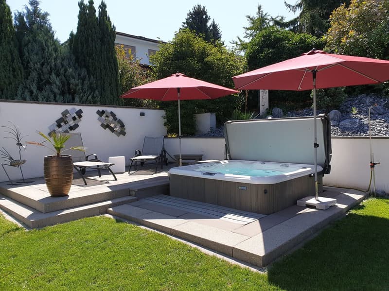 Casa unifamiliare accogliente con molteplici possibilità di utilizzo e oasi di giardino privata (2)