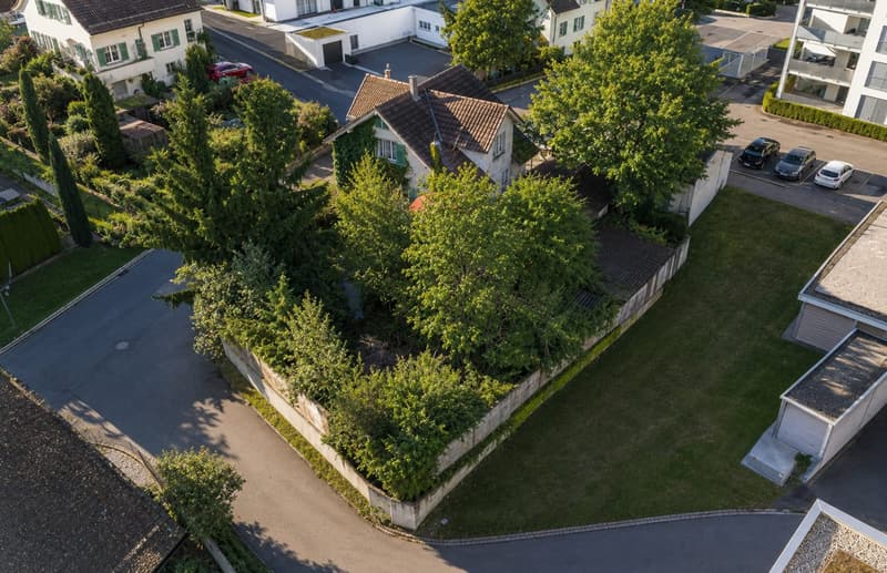 Terrain d'aménagement attractif avec maison unifamiliale existante à Menziken AG (1)