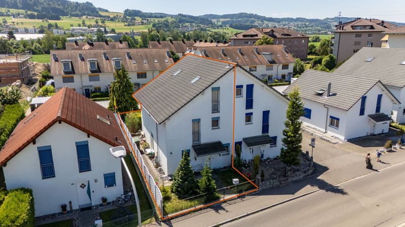 5.5-Zi.-DEFH mit Garten & 2 Garagen in Reinach AG kaufen (1)