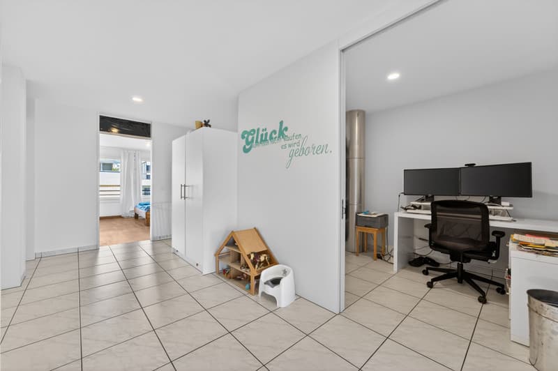 Living like in a single-family home - exclusive 5.5-room garden maisonette with sunny private garden (12)