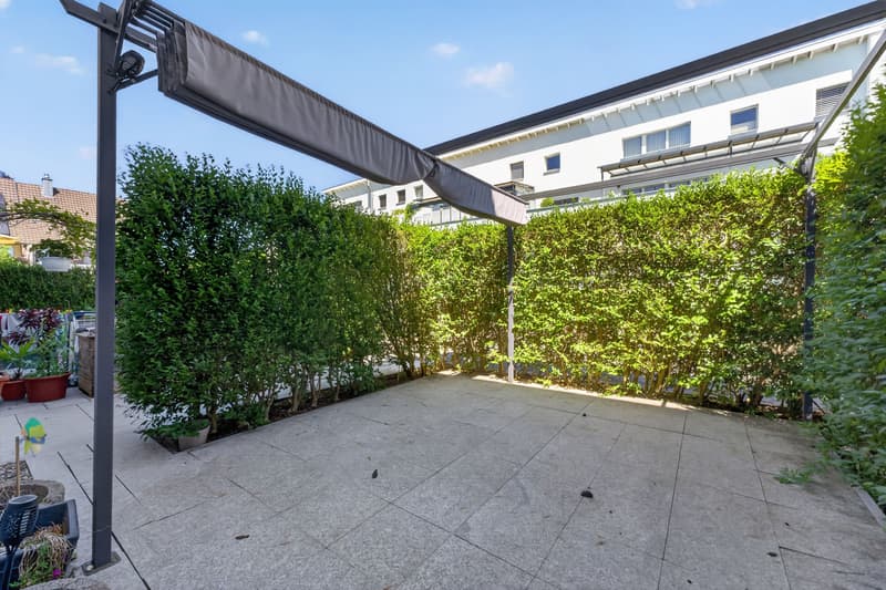 Living like in a single-family home - exclusive 5.5-room garden maisonette with sunny private garden (13)