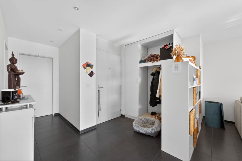 Appartement-jardin 2.5 pièces avec balcon et vaste espace de séjour extérieur (7)