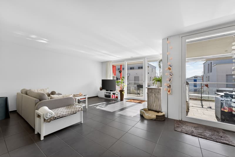 Appartement-jardin 2.5 pièces avec balcon et vaste espace de séjour extérieur (4)