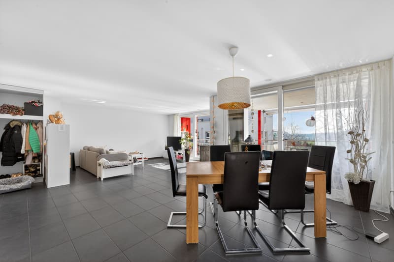 Appartement-jardin 2.5 pièces avec balcon et vaste espace de séjour extérieur (6)