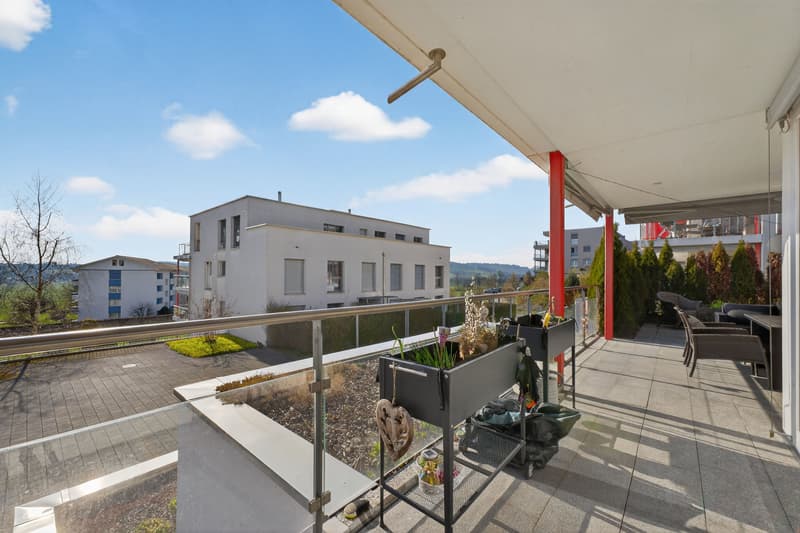 2.5-Zimmer-Gartenwohnung mit Balkon und grosszügigem Gartensitzplatz (5)