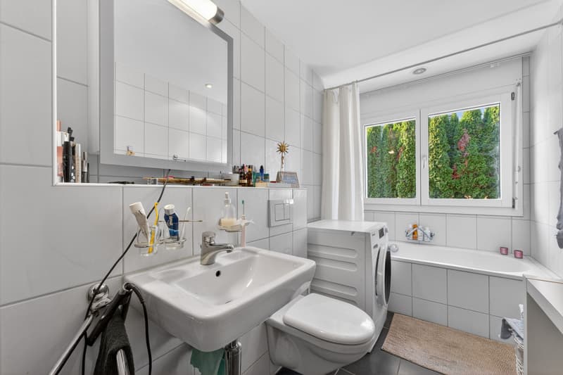 2.5-Zimmer-Gartenwohnung mit Balkon und grosszügigem Gartensitzplatz (13)