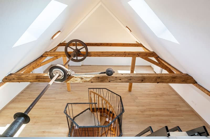 Duplex 3.5 Zimmer mit 98 m² — Charme und freie Sicht — Courfaivre (9)